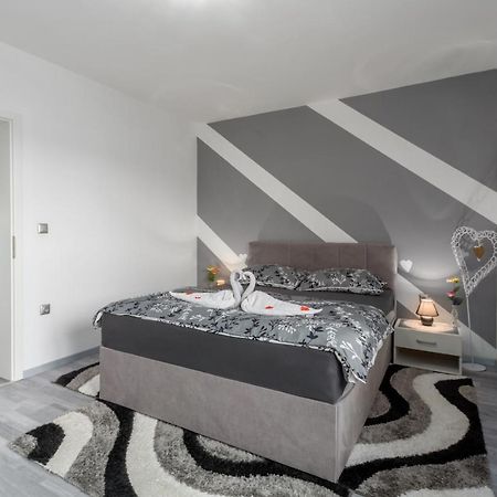 Apartment 50 Shades Of Grey Poreč Eksteriør billede
